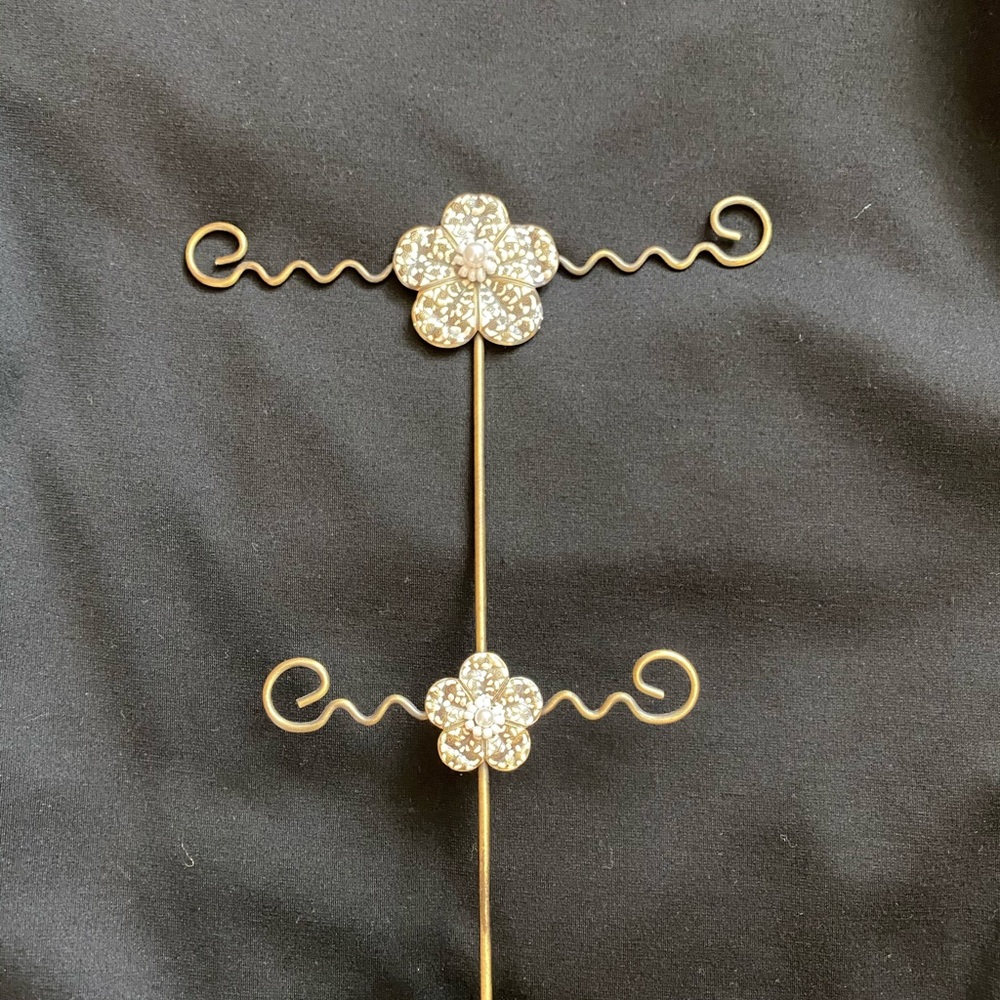 Jewelry Stand - Picture 3 of 8
